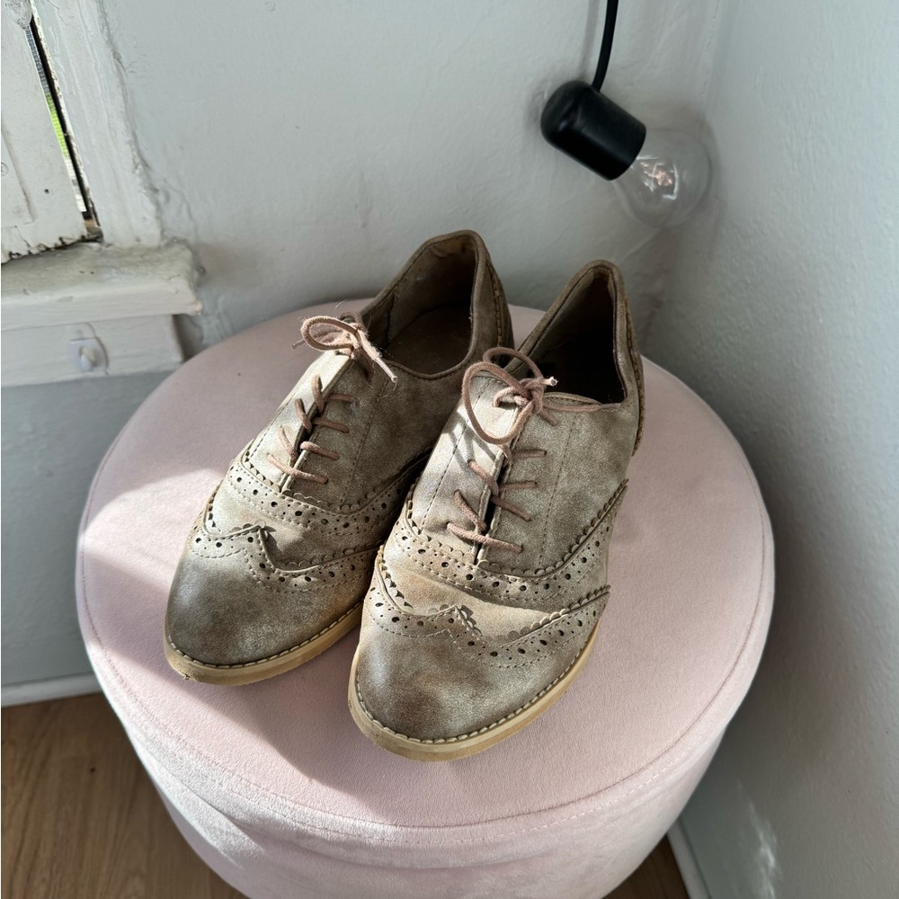 Oxford Gold Lace Up Shoes